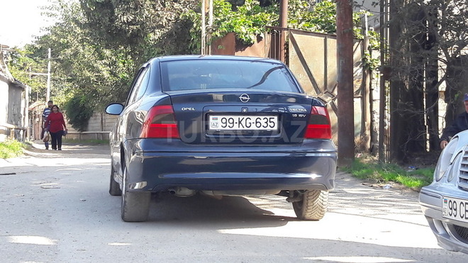 Opel Vectra 1999, 179,000 km - 1.6 л - Bakı