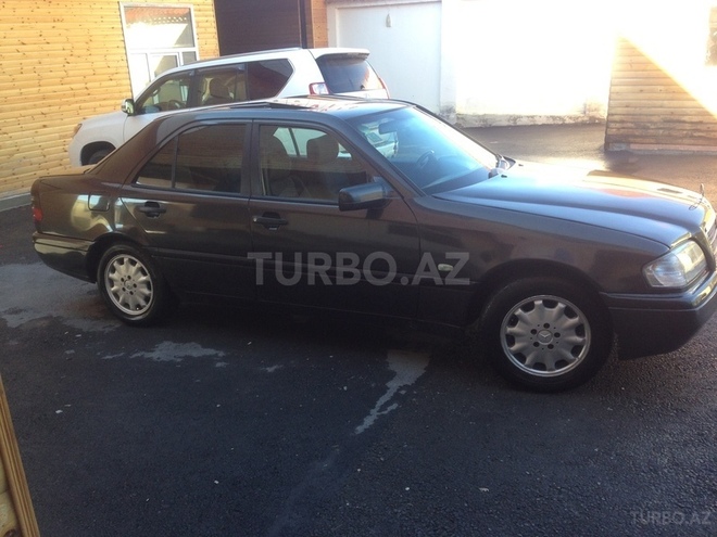 Mercedes C 180 1994, 300,000 km - 0.2 л - Qəbələ