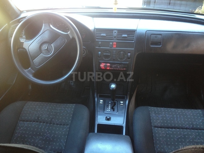 Mercedes C 180 1994, 300,000 km - 0.2 л - Qəbələ