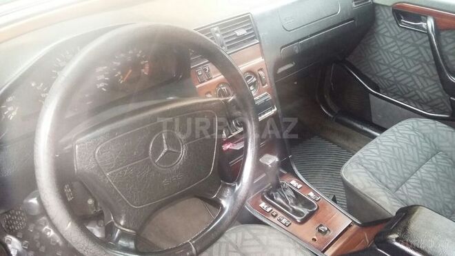 Mercedes C 220 1995, 285,000 km - 2.2 l - Bakı