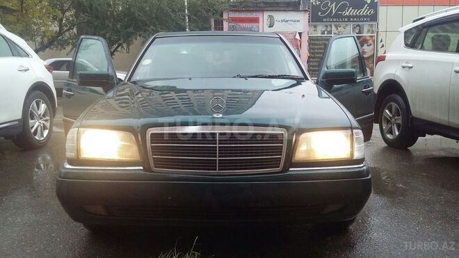 Mercedes C 220 1995, 285,000 km - 2.2 l - Bakı