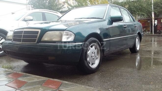 Mercedes C 220 1995, 285,000 km - 2.2 l - Bakı