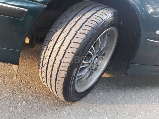BMW 528 1996, 310,000 km - 2.8 l - Bakı