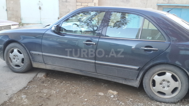 Mercedes E 220 1999, 320,000 km - 2.2 l - Bakı