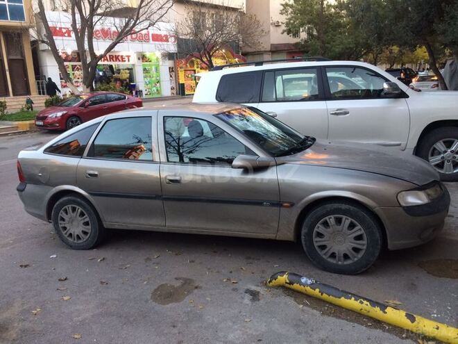 Opel Vectra 1998, 210,000 km - 1.8 l - Bakı