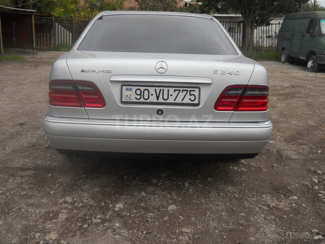 Mercedes E 240 1998, 202,300 km - 2.4 л - Sumqayıt