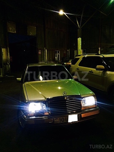 Mercedes E 300 1991, 410,000 km - 3.0 л - Bakı