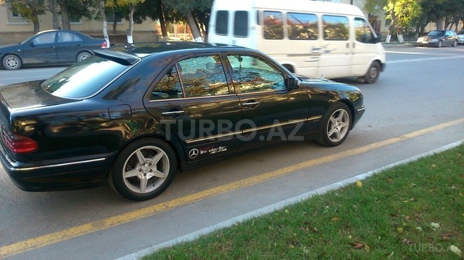 Mercedes E 270 2000, 138,000 km - 2.7 l - Sumqayıt