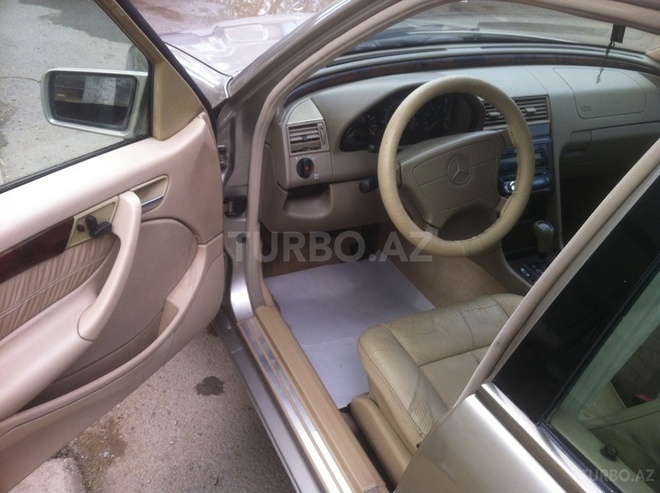 Mercedes C 230 1997, 257,830 km - 2.3 l - Sumqayıt