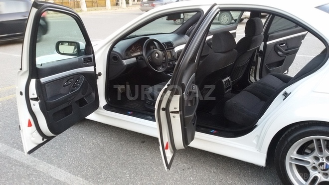 BMW 525 2001, 228,000 km - 2.5 l - Sumqayıt