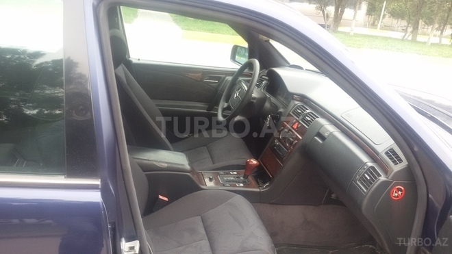 Mercedes E 230 1996, 294,000 km - 2.3 l - Sumqayıt