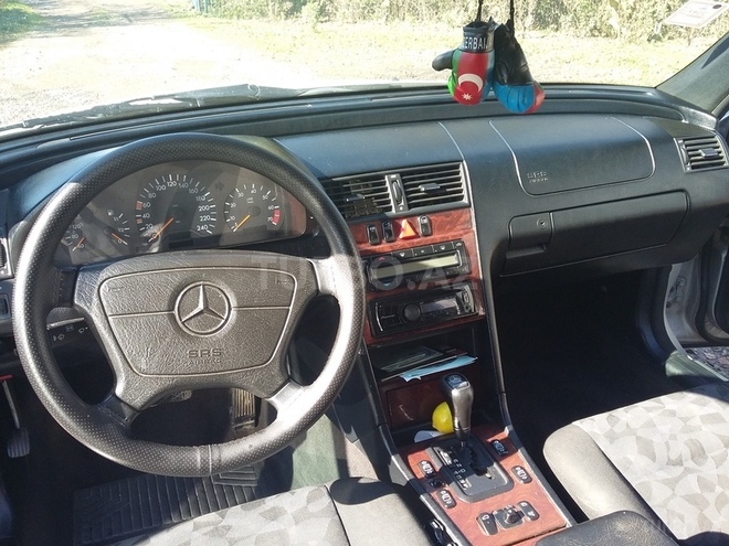 Mercedes C 200 1998, 173,000 km - 2.0 l - Masallı