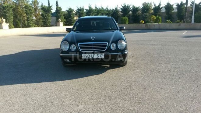 Mercedes E 240 2002, 2,002 km - 2.4 л - Bakı