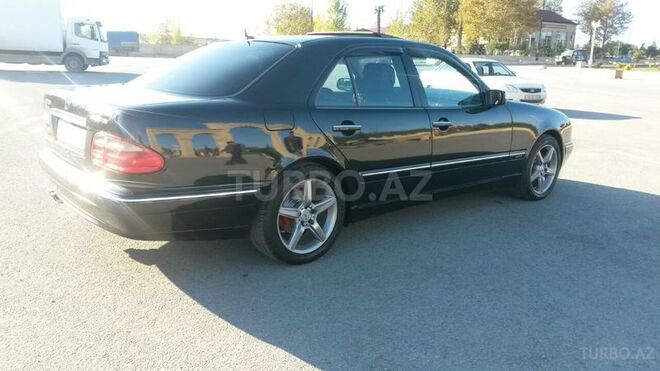Mercedes E 240 2002, 2,002 km - 2.4 л - Bakı