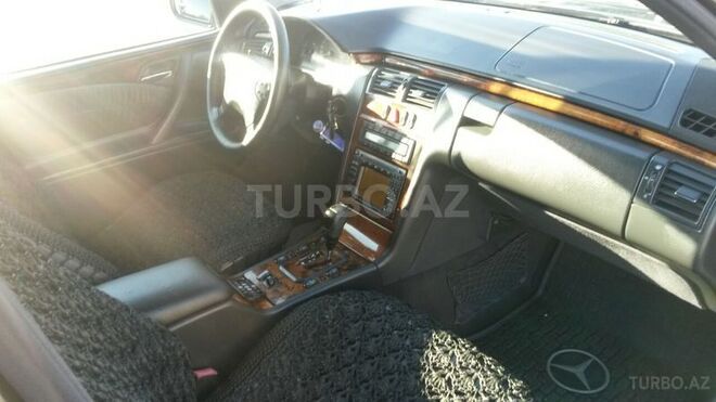 Mercedes E 240 2002, 2,002 km - 2.4 л - Bakı