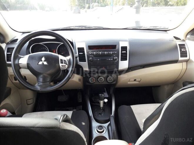 Mitsubishi Outlander 2010, 128,750 km - 2.4 l - Bakı