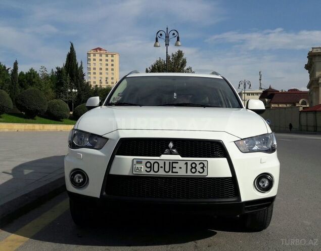 Mitsubishi Outlander 2010, 128,750 km - 2.4 l - Bakı