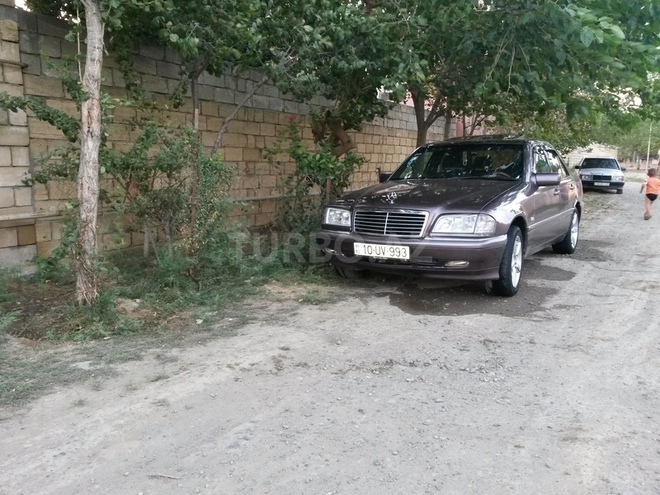 Mercedes C 180 1997, 299,990 km - 1.8 л - Biləsuvar