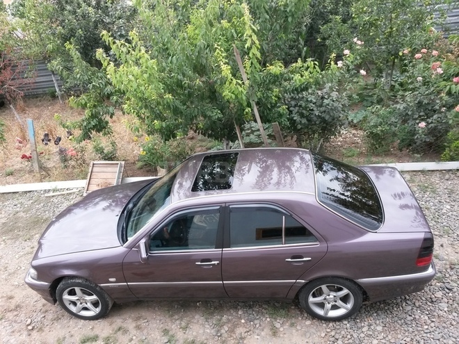 Mercedes C 180 1997, 299,990 km - 1.8 л - Biləsuvar