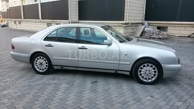 Mercedes E 320 1999, 2,950,000 km - 3.2 l - Xırdalan