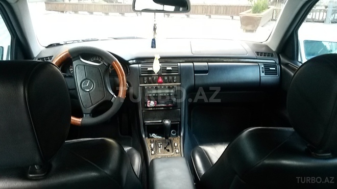 Mercedes E 320 1999, 2,950,000 km - 3.2 l - Xırdalan