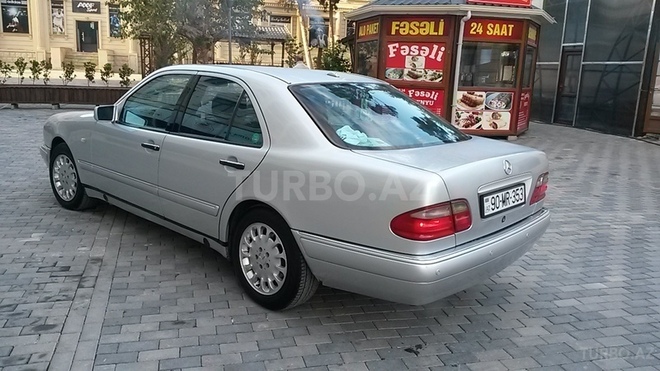 Mercedes E 320 1999, 2,950,000 km - 3.2 l - Xırdalan