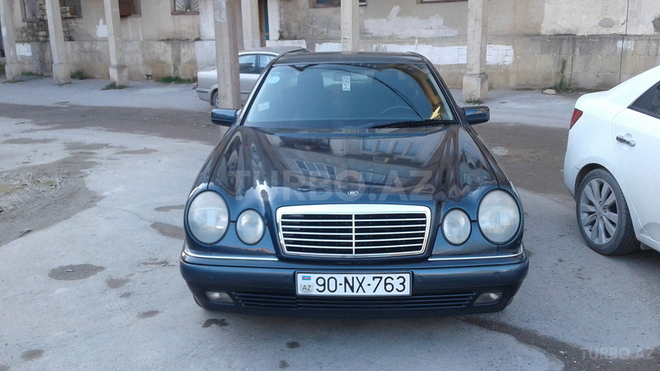 Mercedes E 240 1998, 278,000 km - 2.4 l - Bakı