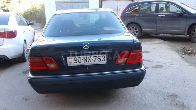 Mercedes E 240 1998, 278,000 km - 2.4 l - Bakı