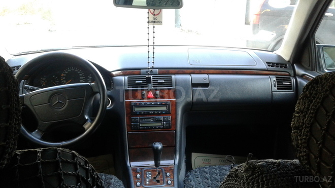 Mercedes E 240 1998, 278,000 km - 2.4 l - Bakı