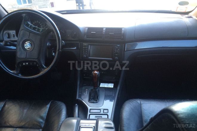 BMW 528 1997, 270,000 km - 2.8 l - Bakı