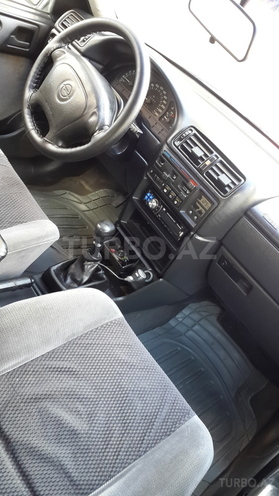 Opel Vectra 1995, 290,000 km - 1.6 л - Bakı