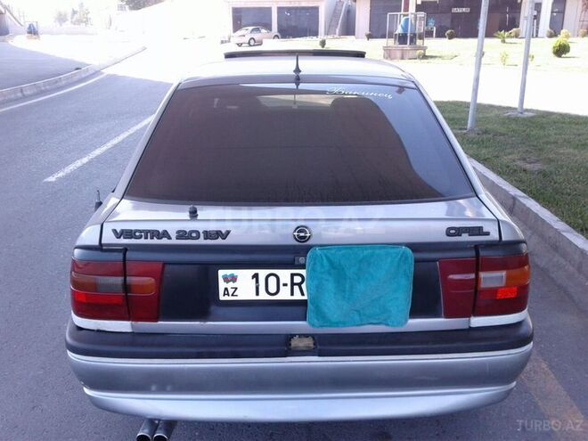 Opel Vectra 1995, 290,000 km - 1.6 л - Bakı