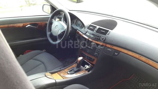Mercedes E 240 2002, 168,000 km - 2.6 l - Bakı