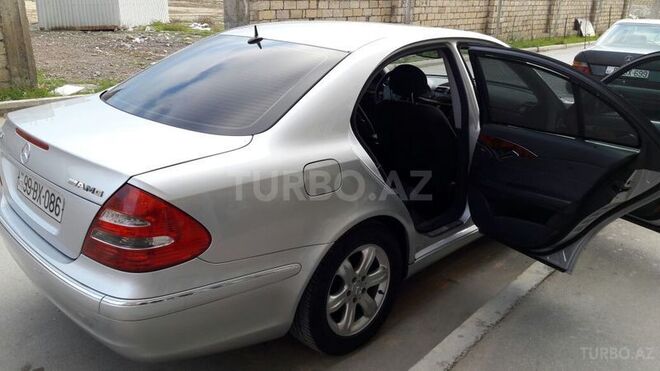 Mercedes E 240 2002, 168,000 km - 2.6 l - Bakı