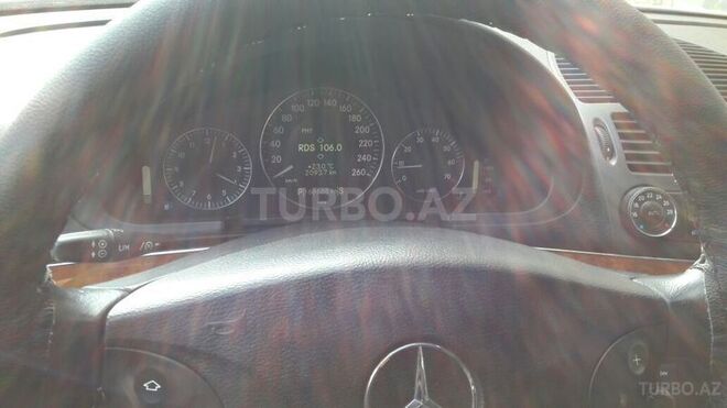Mercedes E 240 2002, 168,000 km - 2.6 l - Bakı
