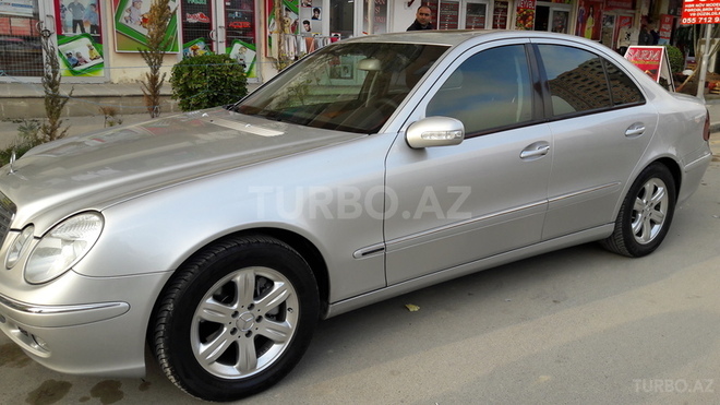 Mercedes E 240 2002, 168,000 km - 2.6 l - Bakı