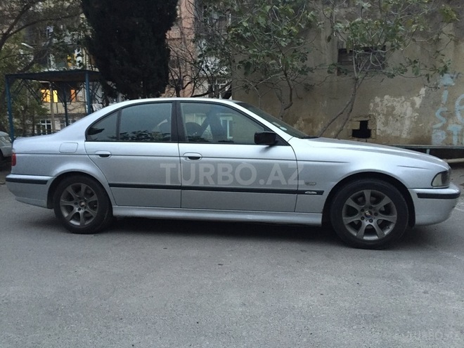 BMW 528 1996, 280,000 km - 2.8 l - Bakı