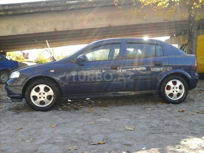 Opel Astra 1999, 141,000 km - 1.6 л - Qax