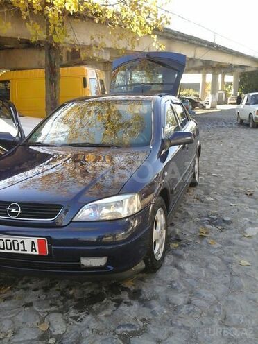 Opel Astra 1999, 141,000 km - 1.6 л - Qax