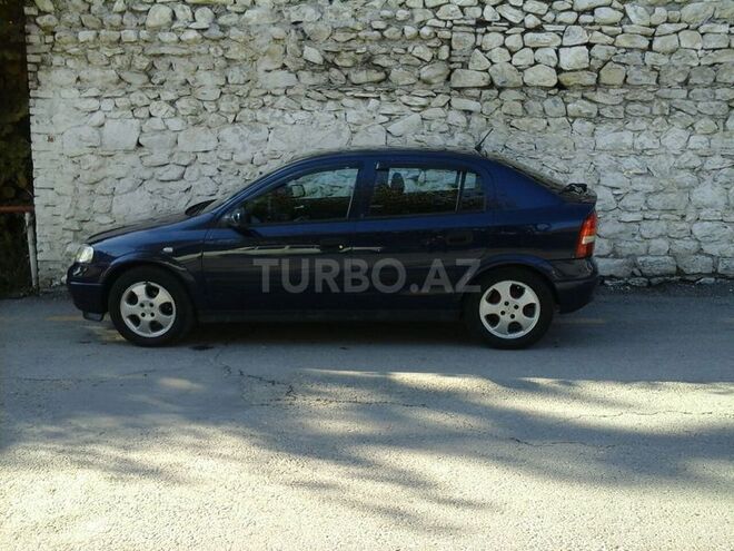 Opel Astra 1999, 141,000 km - 1.6 л - Qax