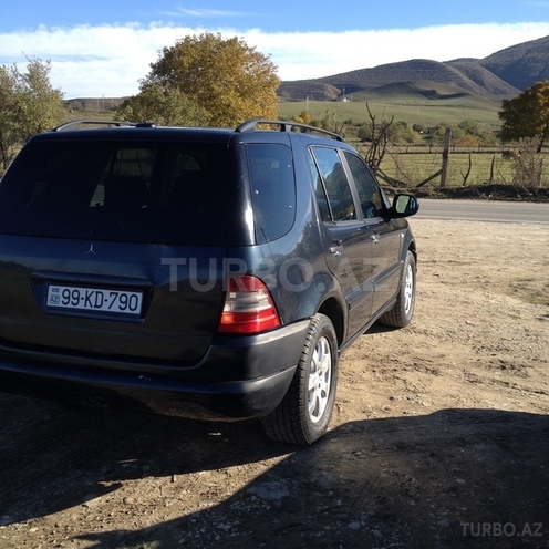 Mercedes ML 270 2000, 298,000 km - 2.7 l - Goranboy