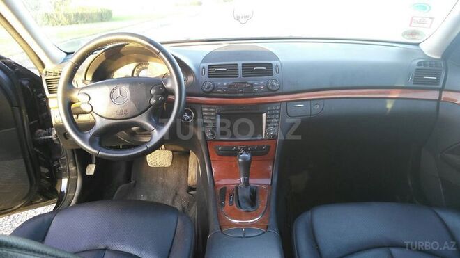Mercedes E 220 2008, 318,000 km - 2.2 л - Bakı