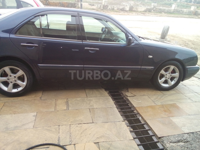 Mercedes E 200 1999, 327,680 km - 2.0 л - Bakı