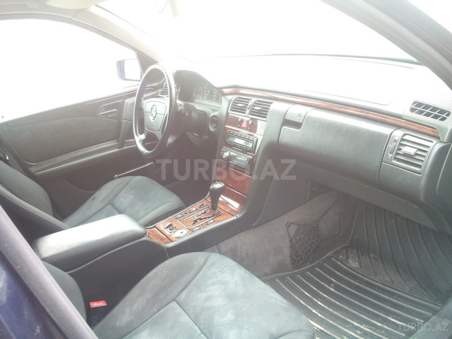Mercedes E 200 1999, 327,680 km - 2.0 л - Bakı