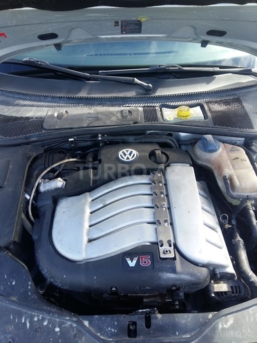 Volkswagen Passat 2002, 131,733 km - 2.4 л - Kürdəmir