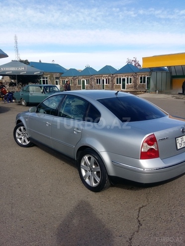 Volkswagen Passat 2002, 131,733 km - 2.4 л - Kürdəmir
