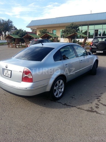 Volkswagen Passat 2002, 131,733 km - 2.4 л - Kürdəmir