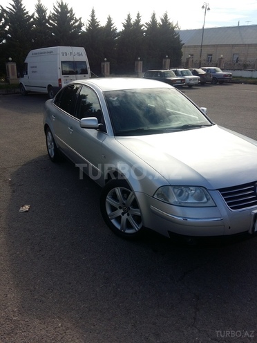 Volkswagen Passat 2002, 131,733 km - 2.4 л - Kürdəmir