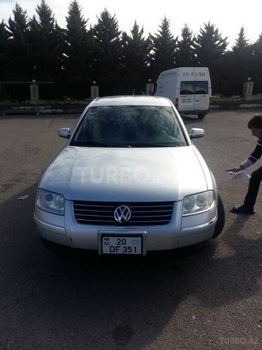 Volkswagen Passat 2002, 131,733 km - 2.4 л - Kürdəmir