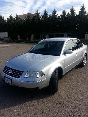 Volkswagen Passat 2002, 131,733 km - 2.4 л - Kürdəmir